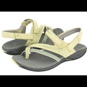 Merrell women’s sandals size 9